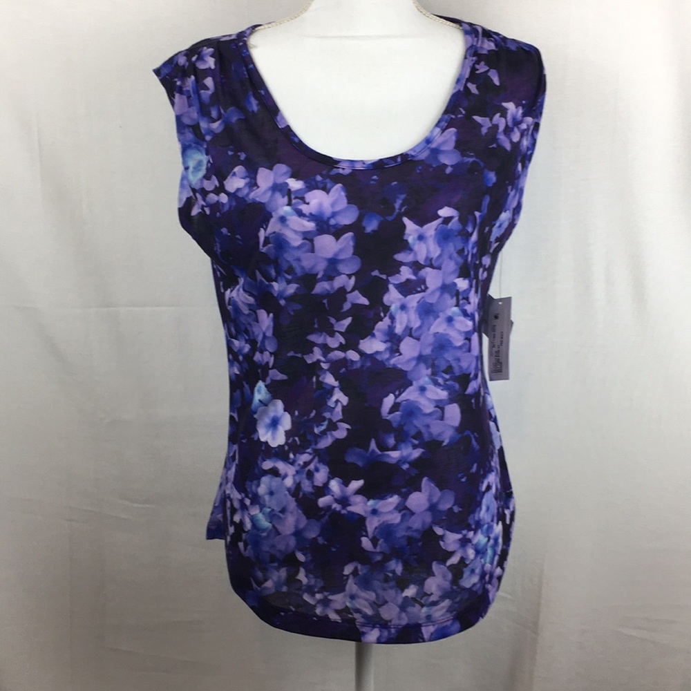Liz Claiborne slouch t-shirt